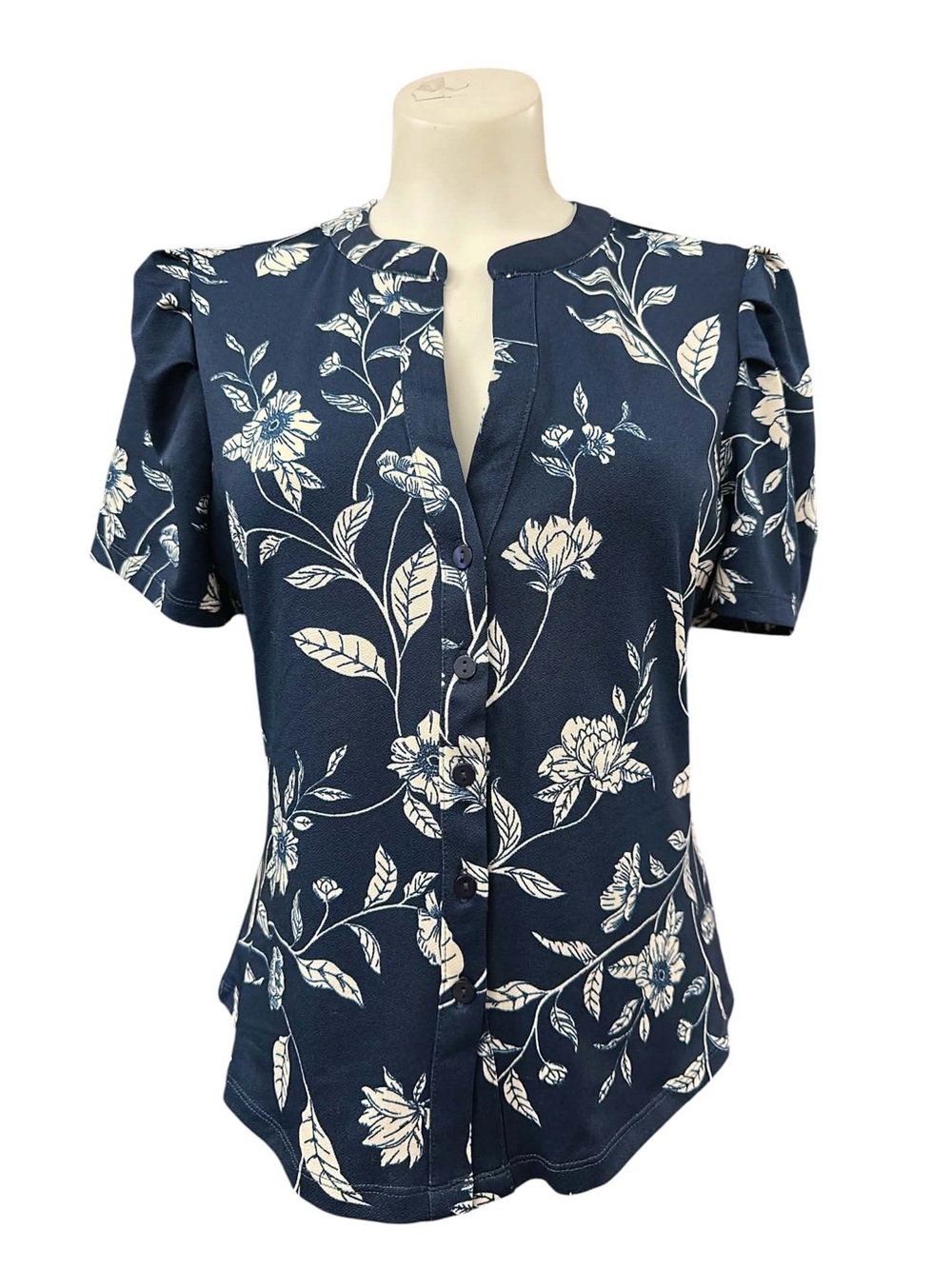 Jules & Leopold Navy Floral Button-Down Blouse Size M